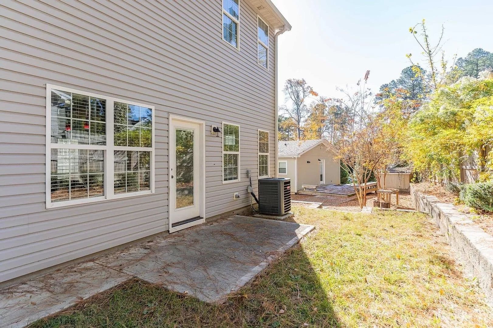 Raleigh House: 129 #102 Pineland Cir