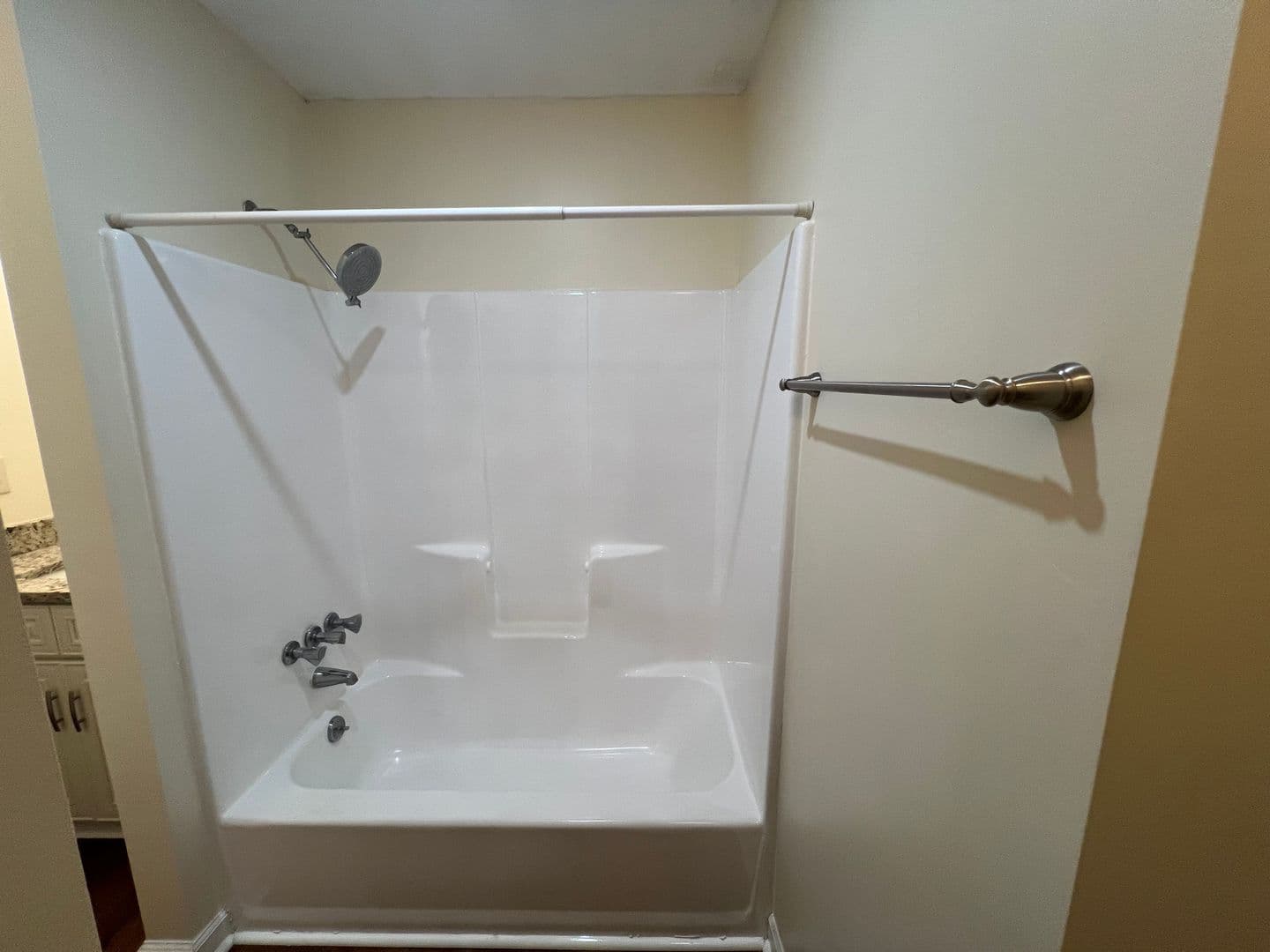 Marietta House: 2410 Hillboro Cir SW