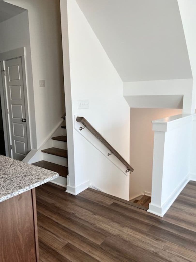 Cary House: 1110 Kiernan Grove Ln