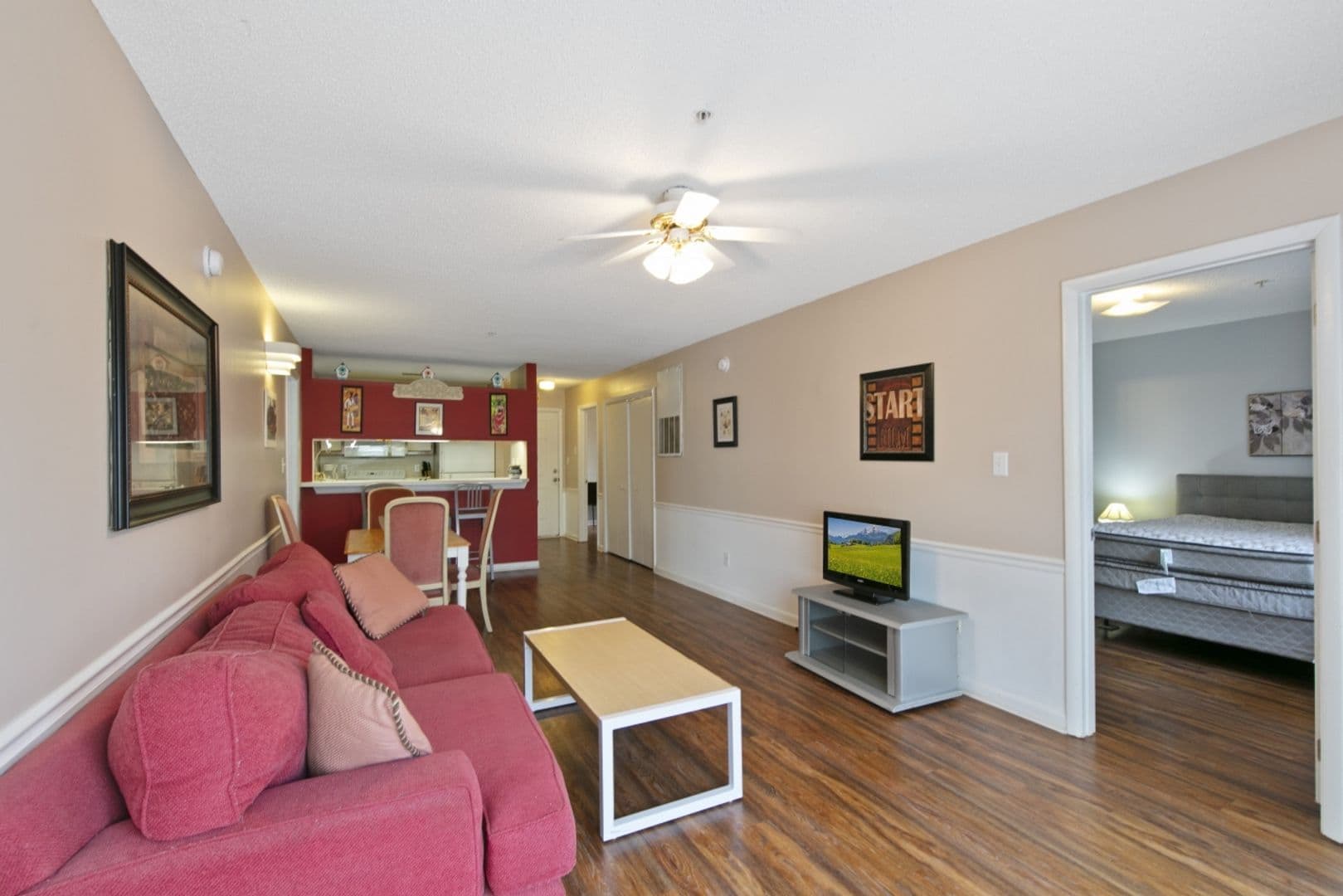 Raleigh House: 1251 #002 University Ct