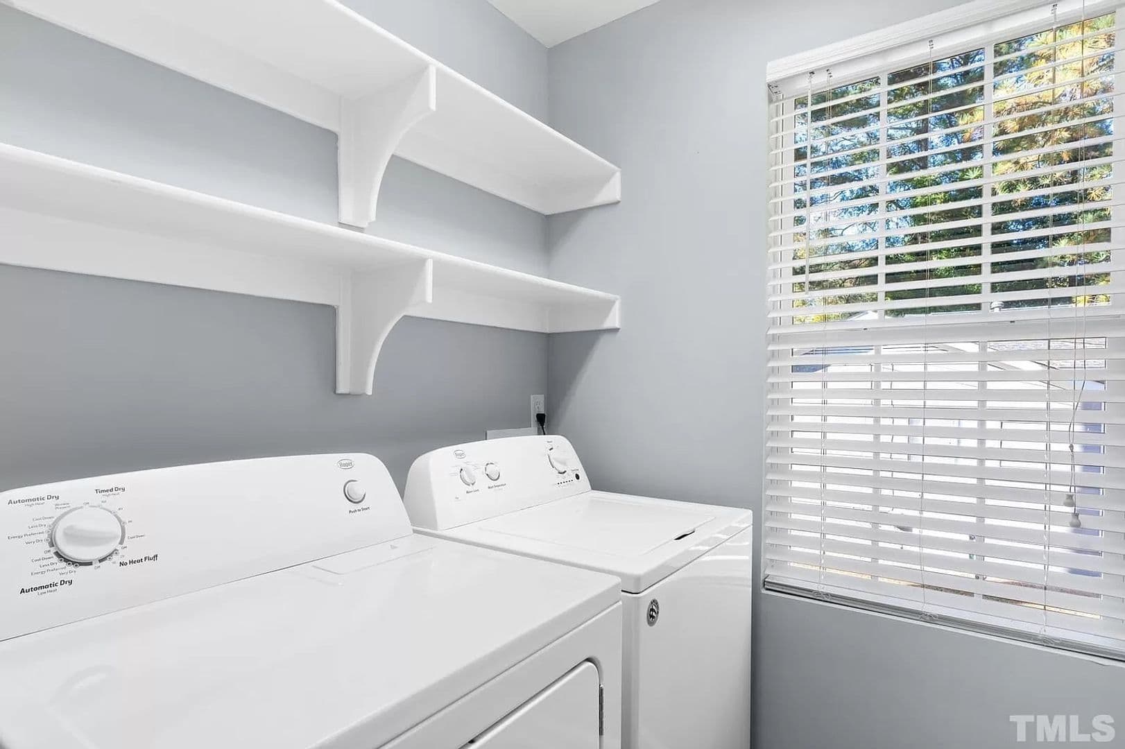 Raleigh House: 129 #102 Pineland Cir