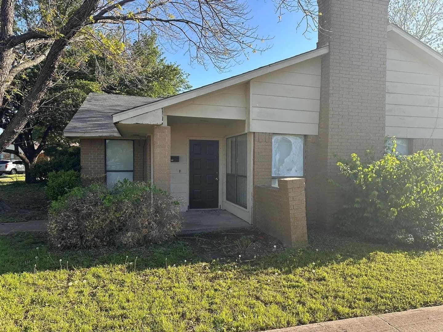 Garland House: 2026 Santa Anna Dr