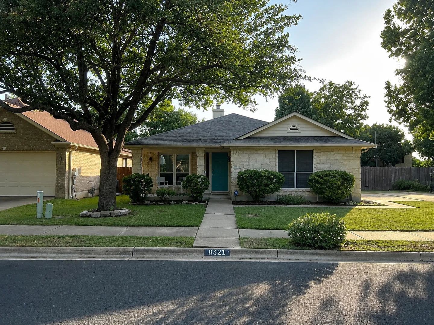 Austin House: 8321 Dulac Dr