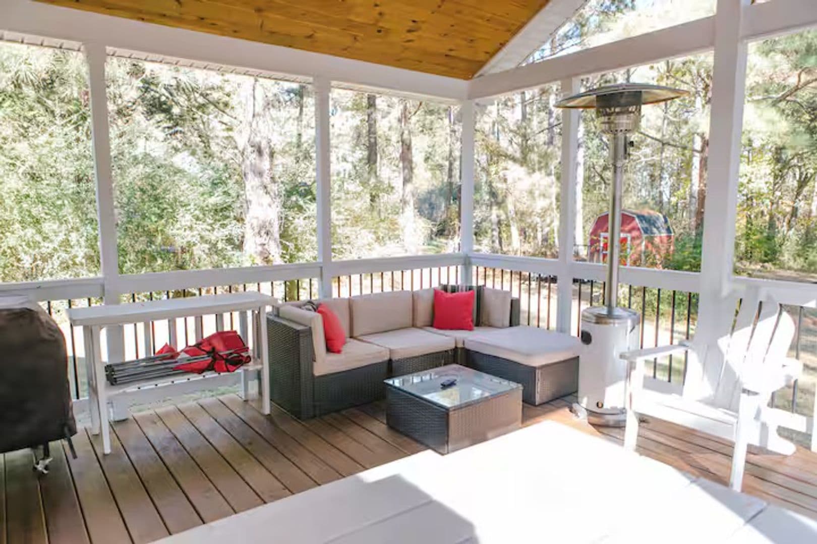Youngsville House: 7000 Sandy Pines Dr