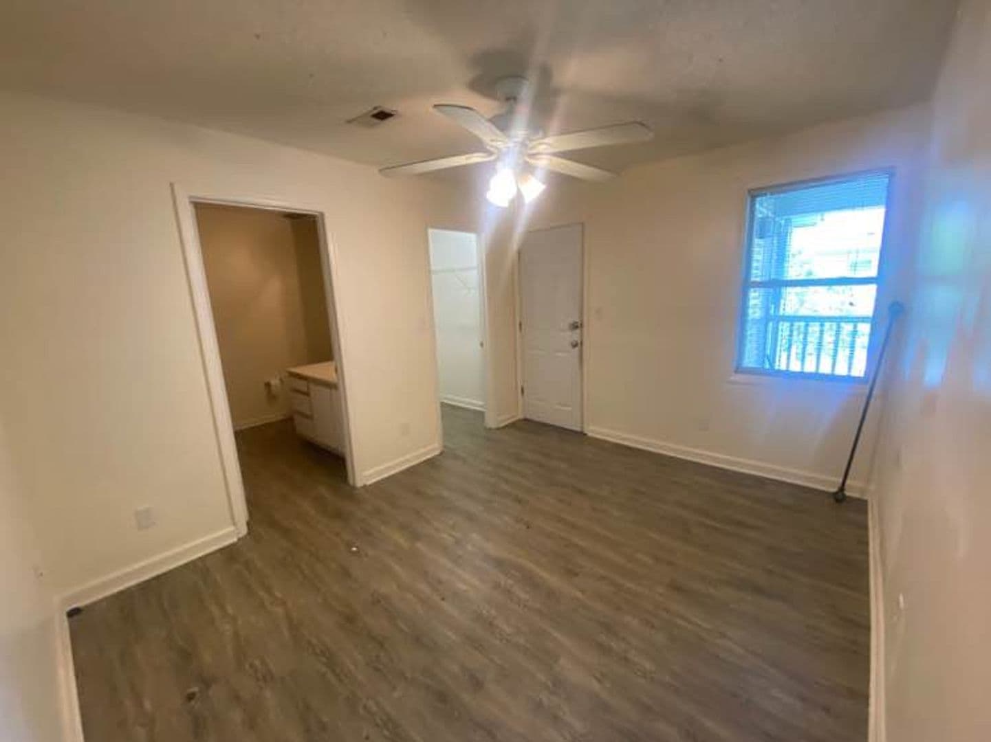 Raleigh House: 1110 #303 Carlton Ave