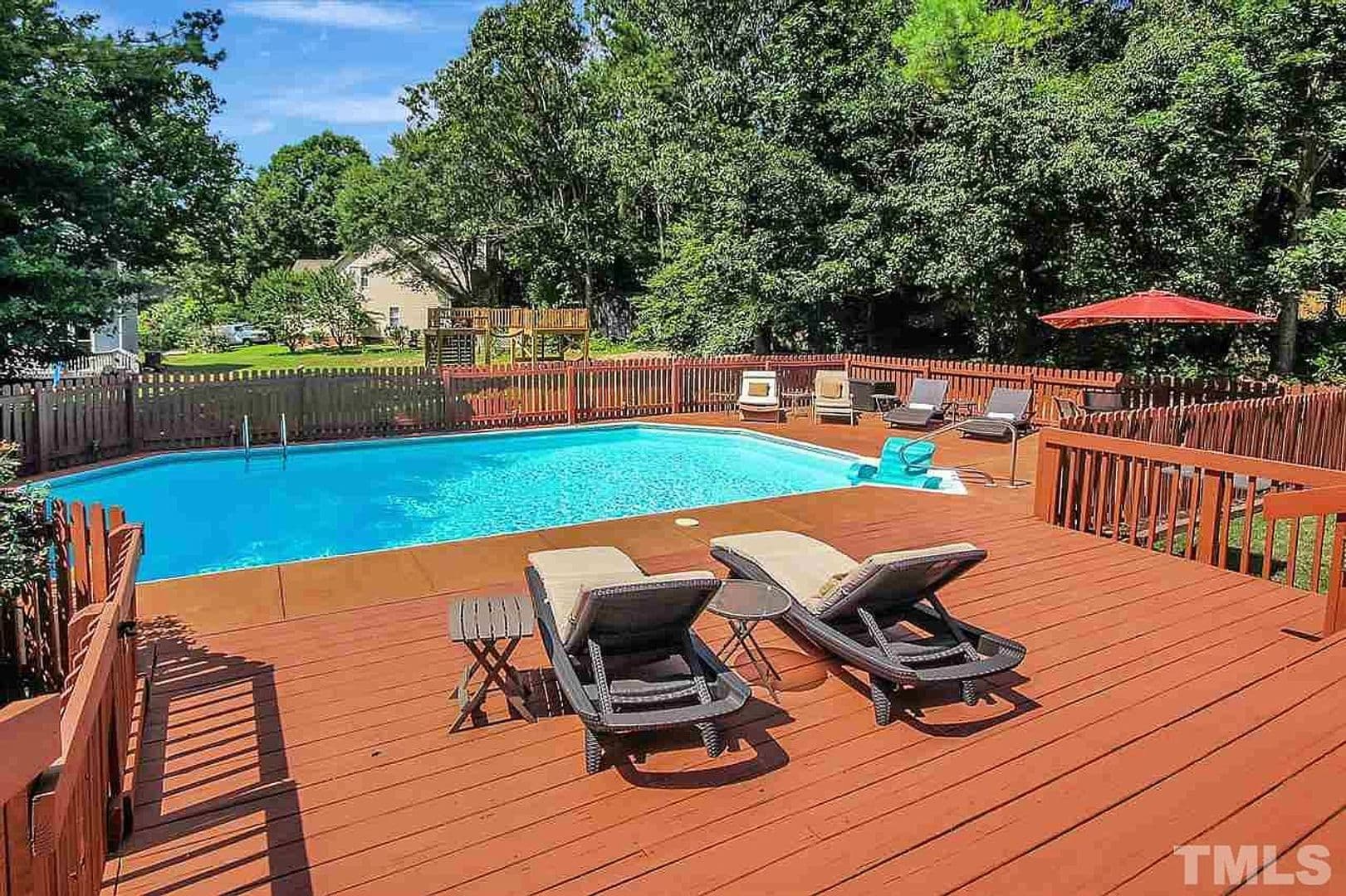 Raleigh House: 3209 Daingerfield Dr