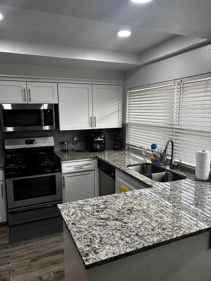 Fort Worth House: 8300 El Retiro Rd