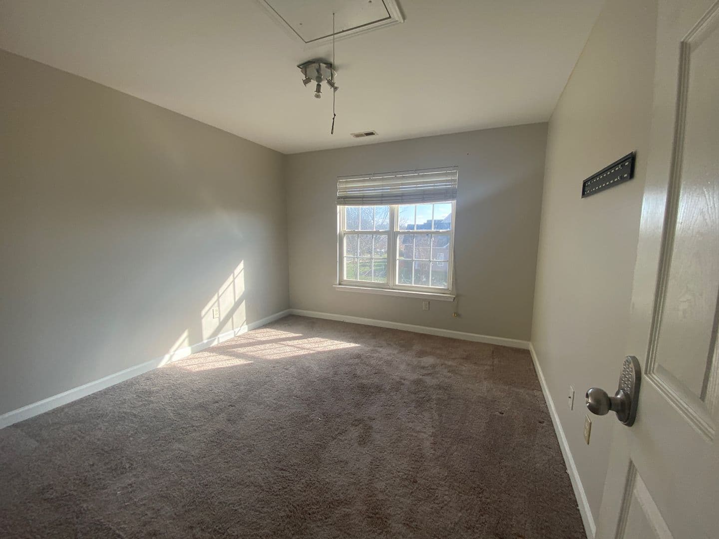 Charlotte House: 12129 Hampton Pl Dr