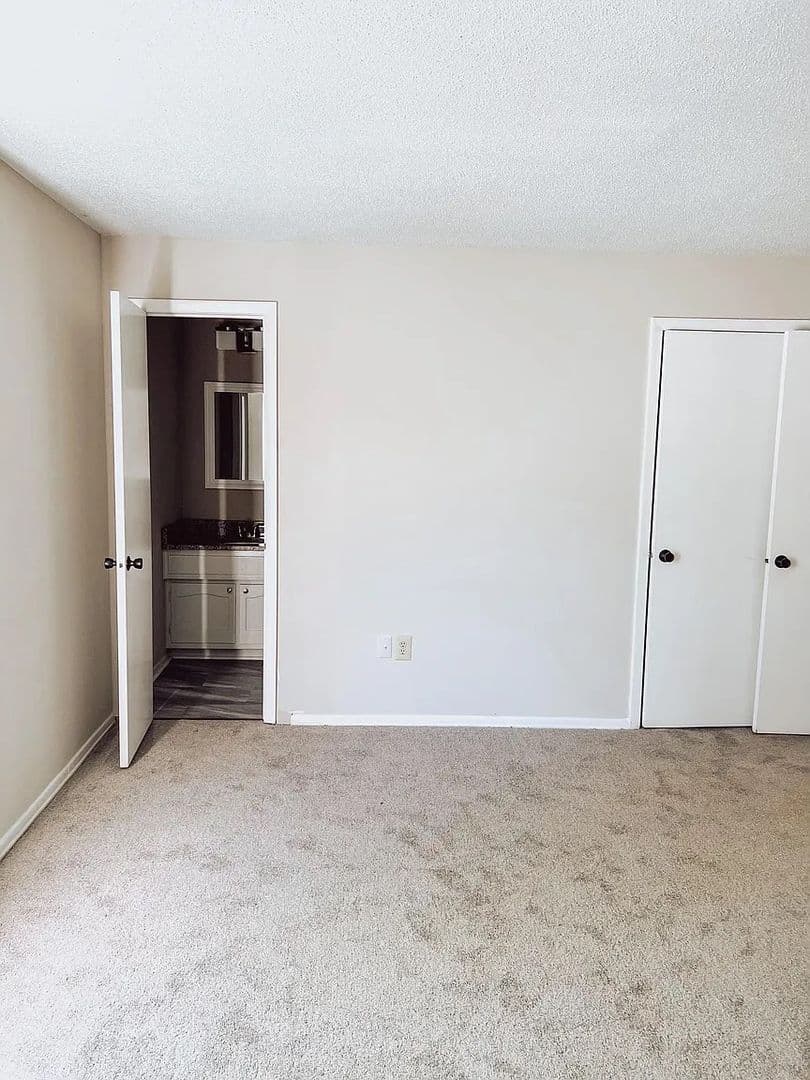 High Point House: 1744 N Hamilton St