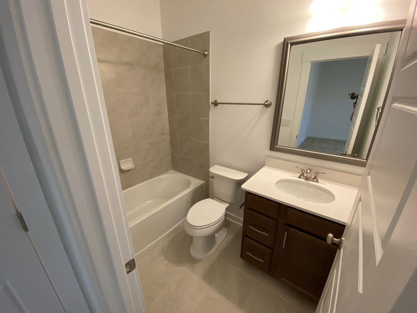 Cary House: 1110 Kiernan Grove Ln