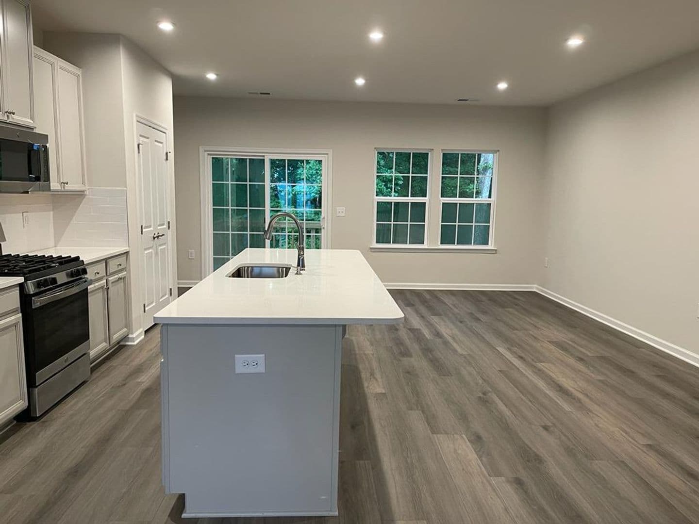Durham House: 1038 Romeria Dr