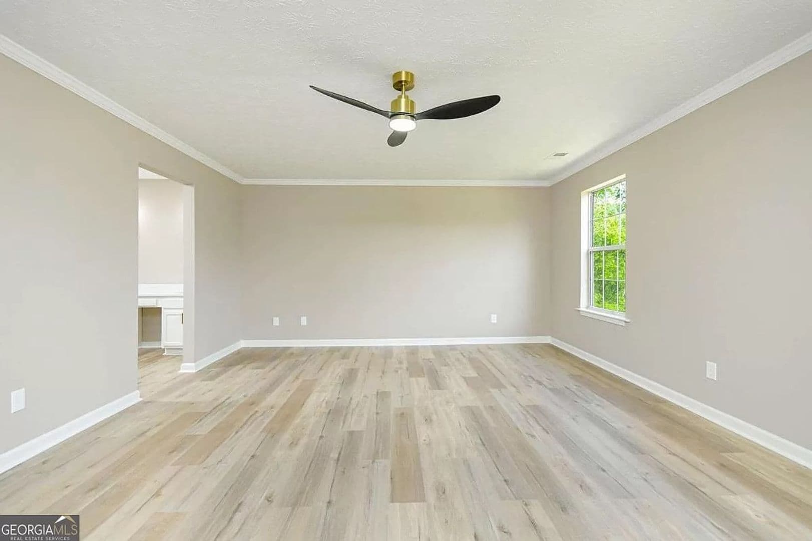 Decatur House: 3840 Brown Dr