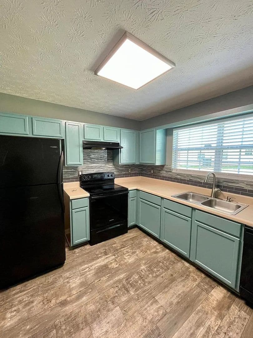 Jonesboro House: 143 Woodwind Way