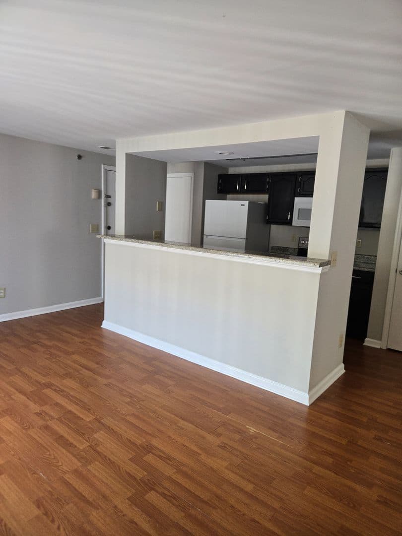 Charlotte House: 1649 Arlyn Cir