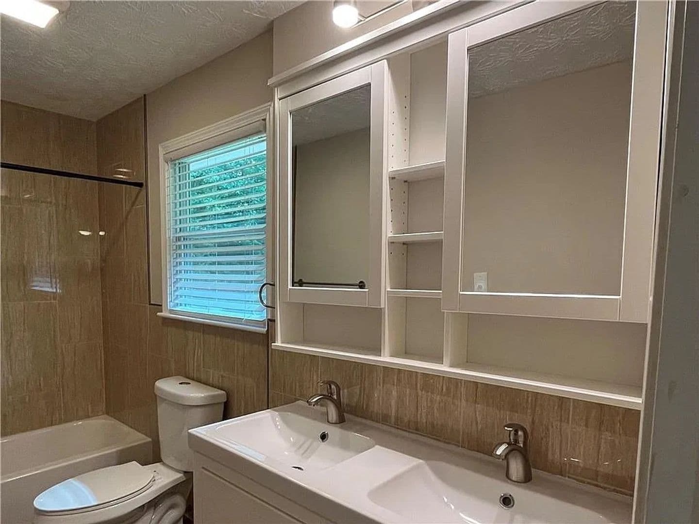 Decatur House: 2237 Scotty Cir