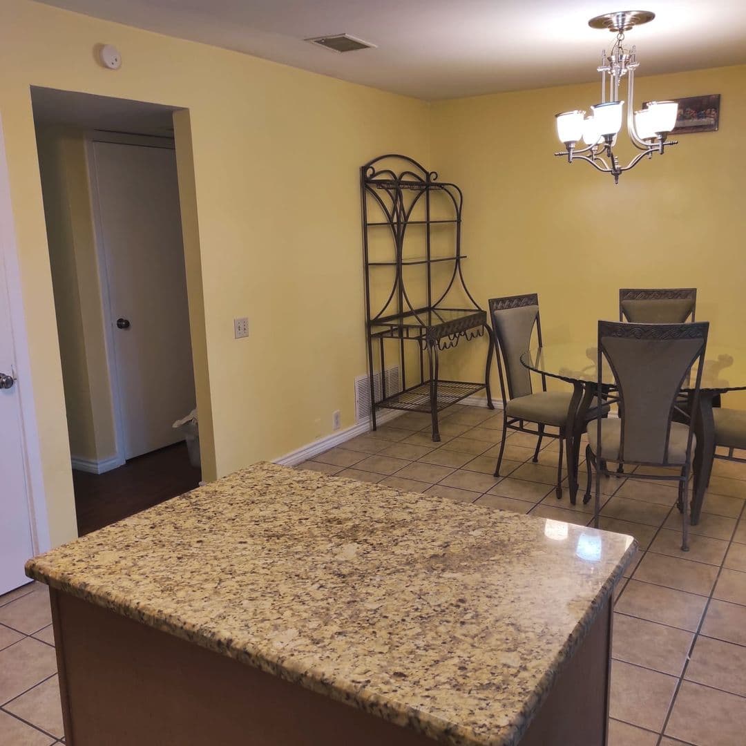 Dallas House: 11824 Leisure Dr