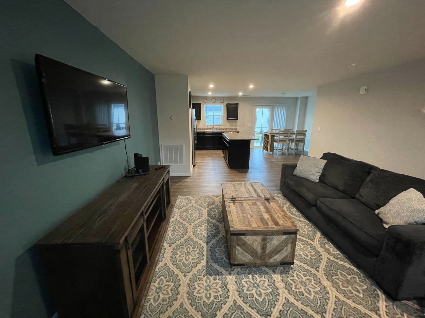 Durham House: 1203 Bent Willow Dr