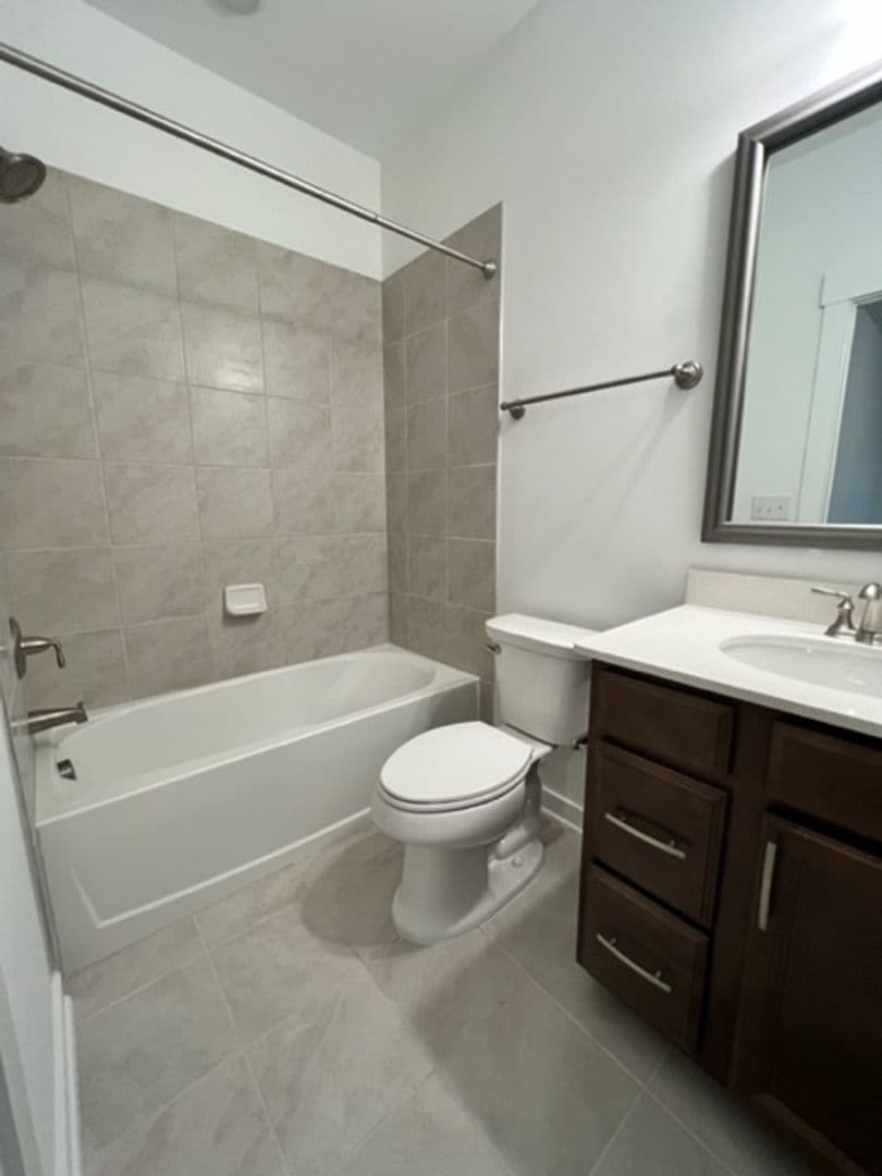 Cary House: 1110 Kiernan Grove Ln