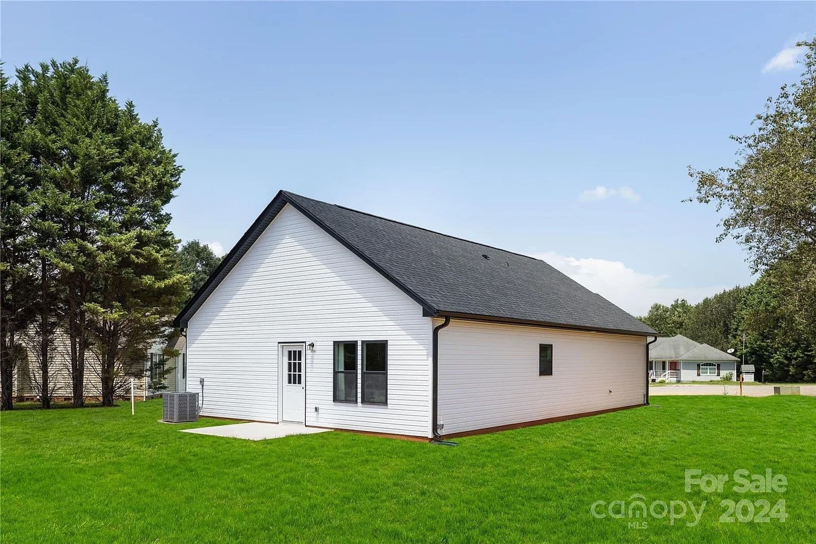 Charlotte House: 3905 Oakwood Rd