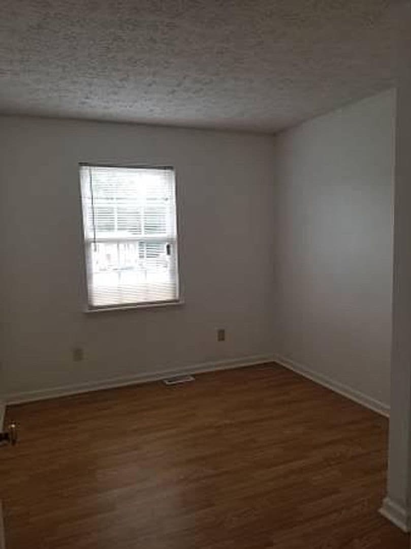 Raleigh House: 7308 Renyard Ct