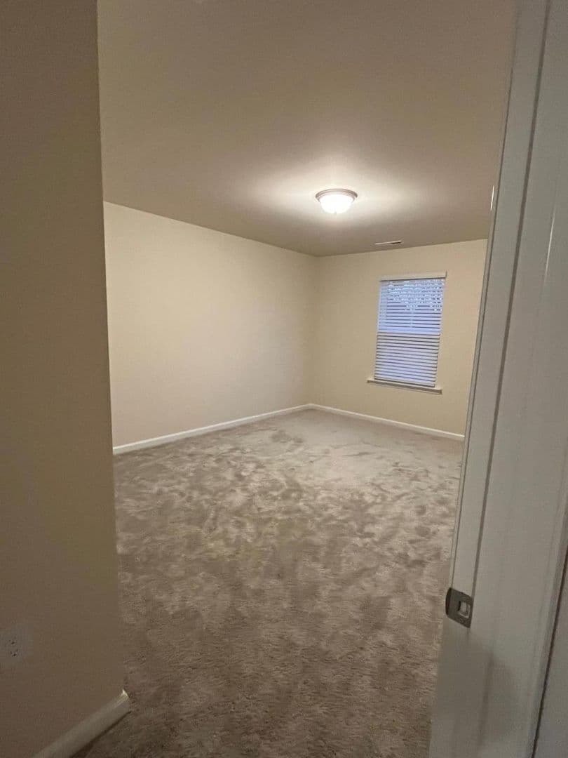 Raleigh House: 5600 Preveza Pl