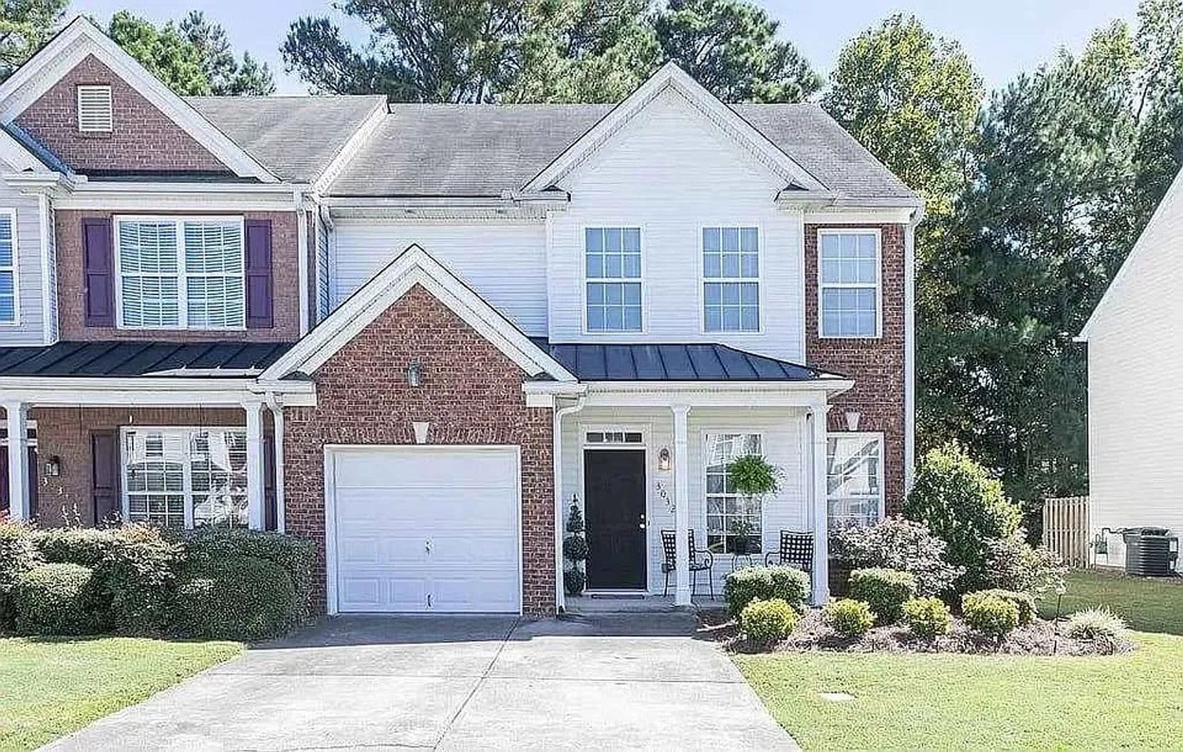 Cumming House: 3032 Kentmere Dr