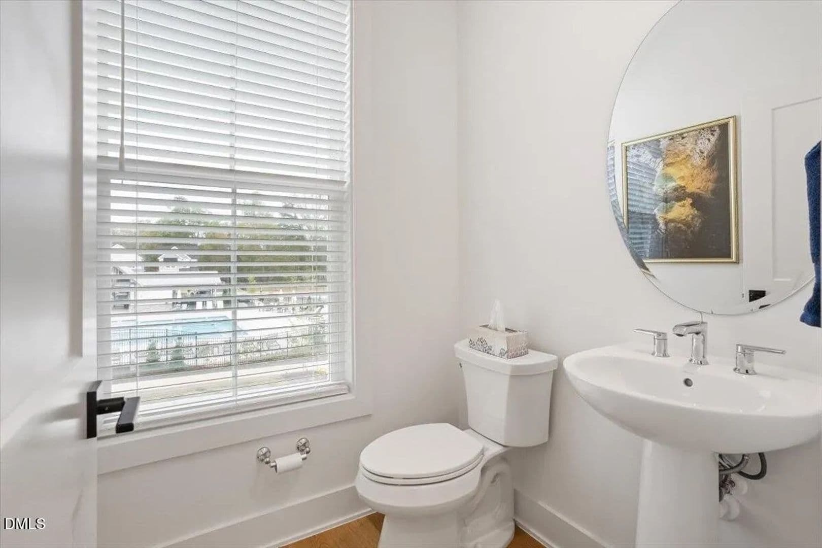 Knightdale House: 522 Billingshurst Wy