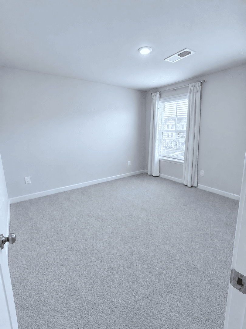 Raleigh House: 2431 Chert Ln