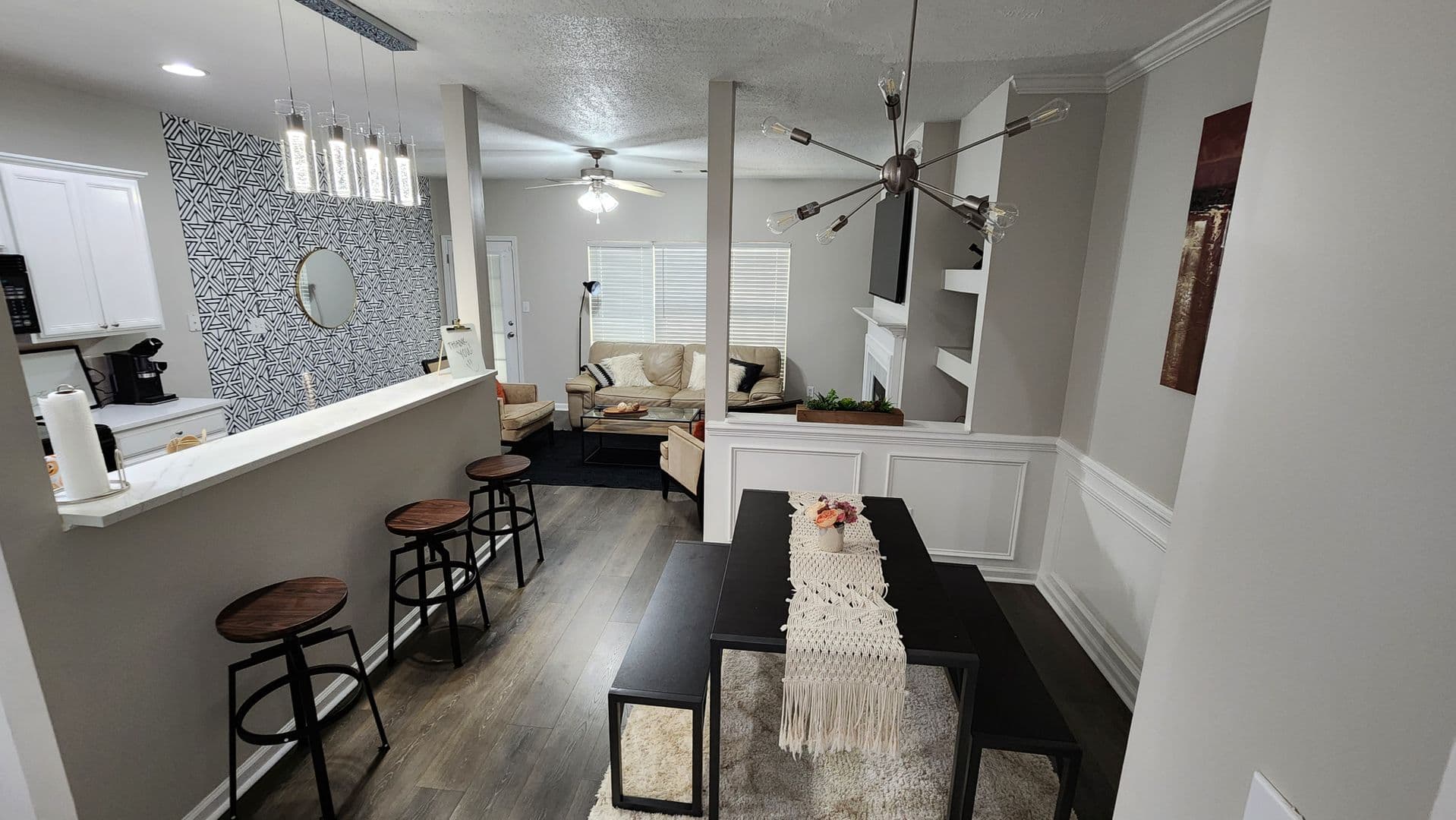 College Park House: 4850 W Park Cir