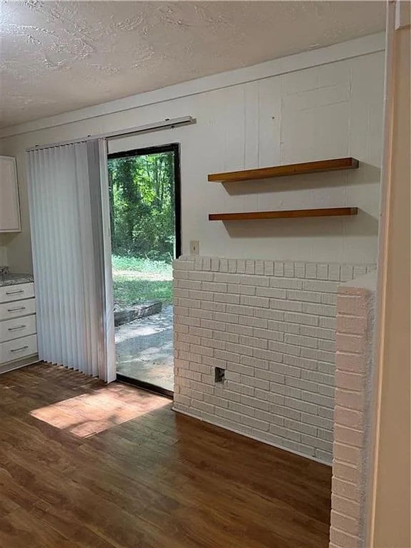 Alpharetta House: 721 Wedgewood Dr