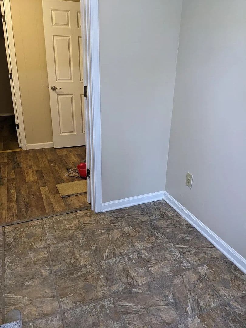 Marietta House: 450 Karl Ct