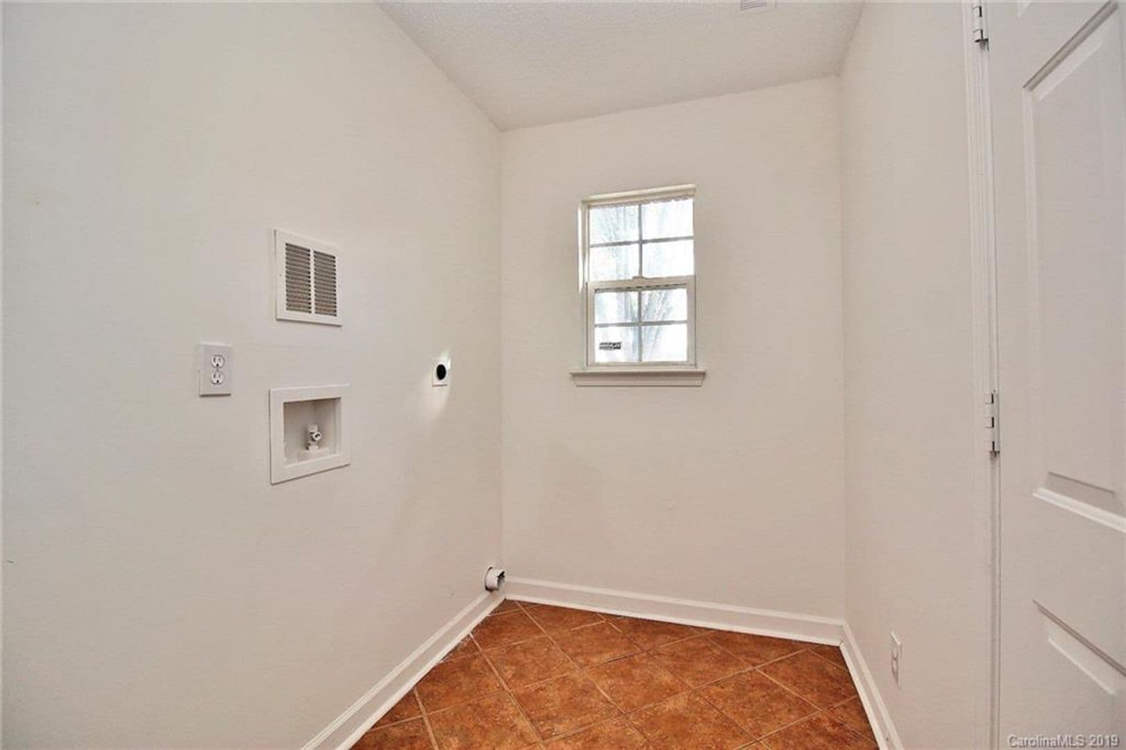 Charlotte House: 204 Tom Hunter Rd