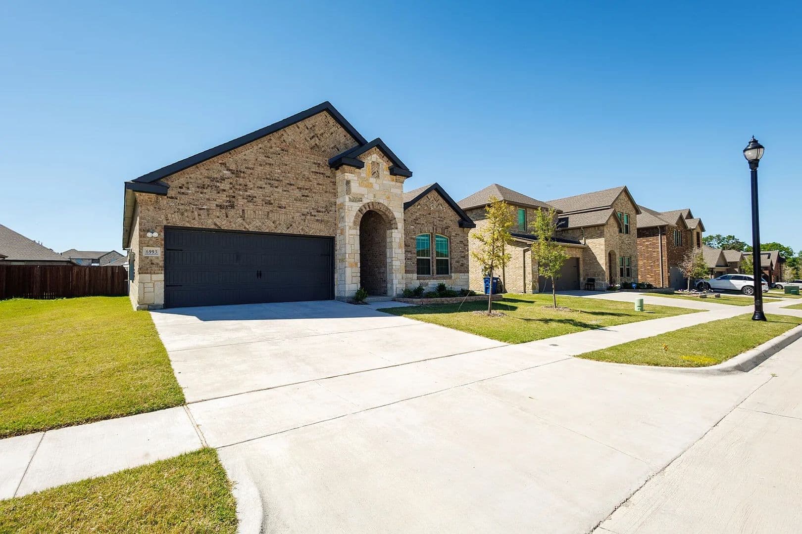 Garland House: 6993 Newby Ln