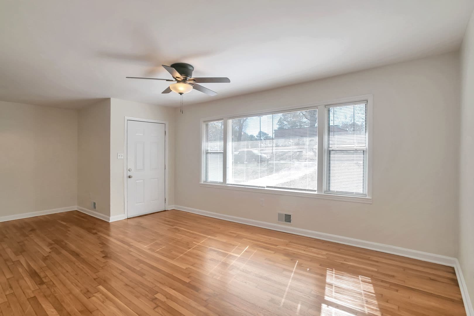 Decatur House: 3036 Santa Monica Dr