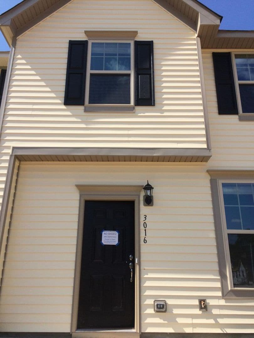 Raleigh House: 3016 Haskell Dr