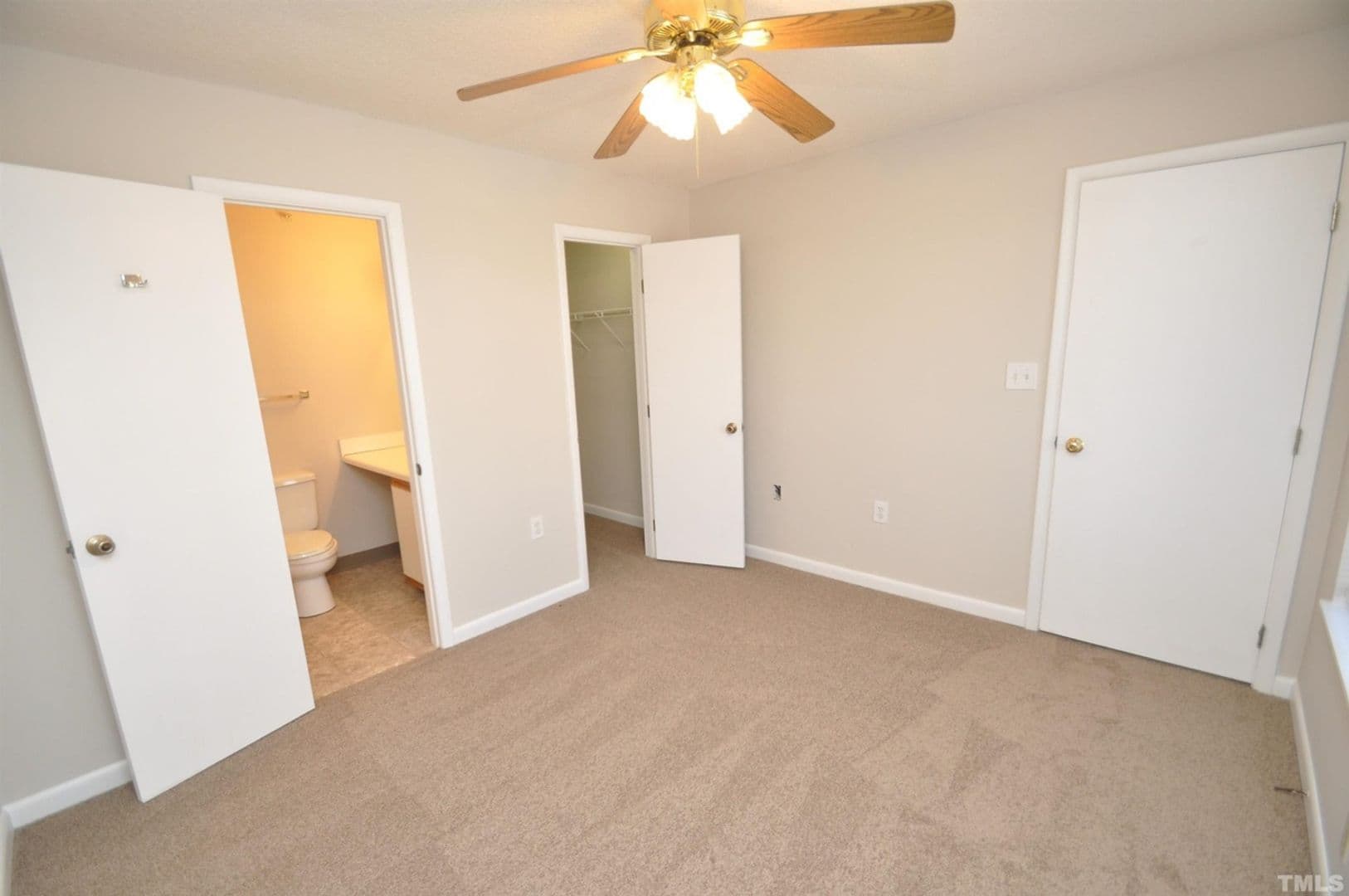 Raleigh House: 1331 #302 Crab Orchard Dr