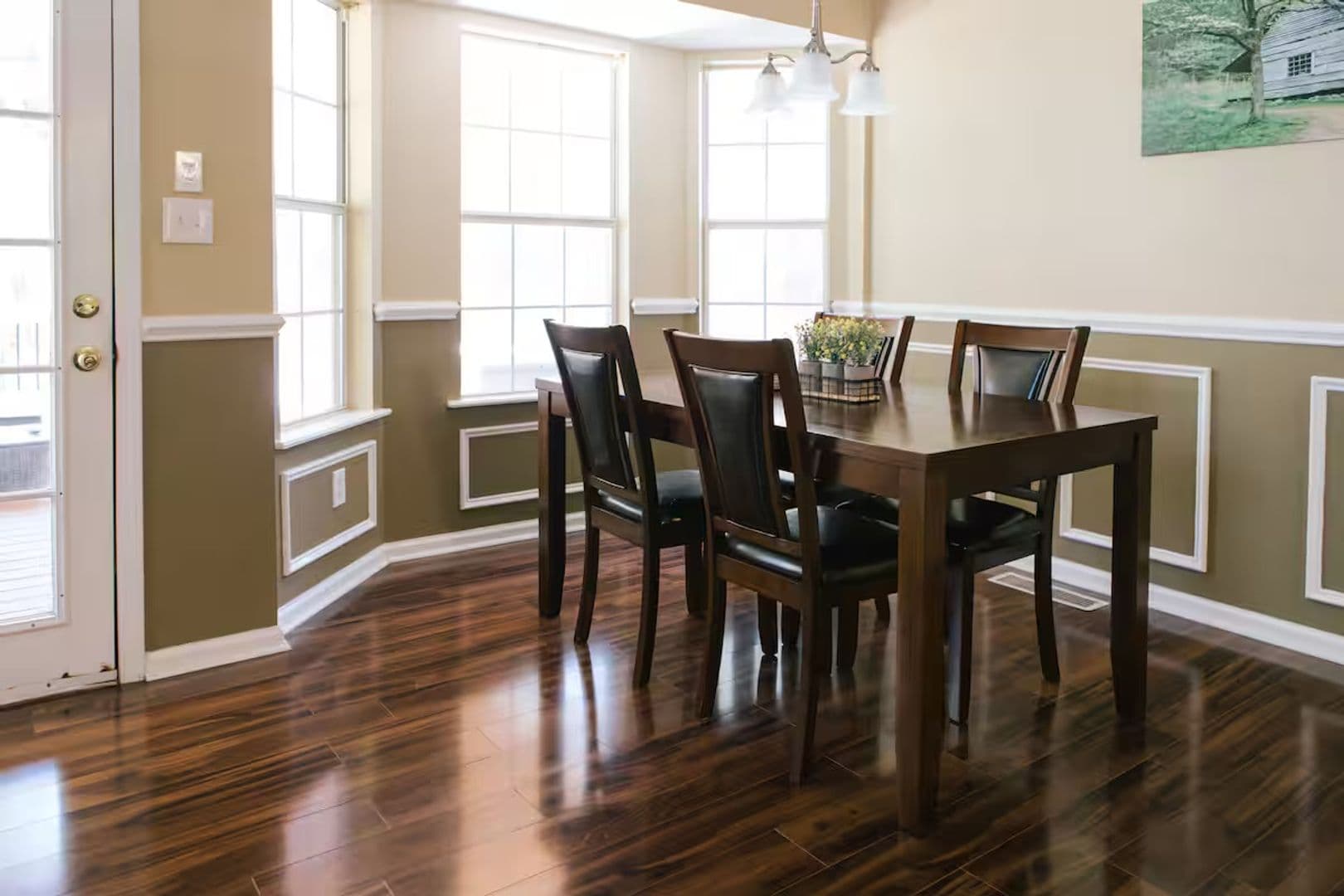 Youngsville House: 7000 Sandy Pines Dr