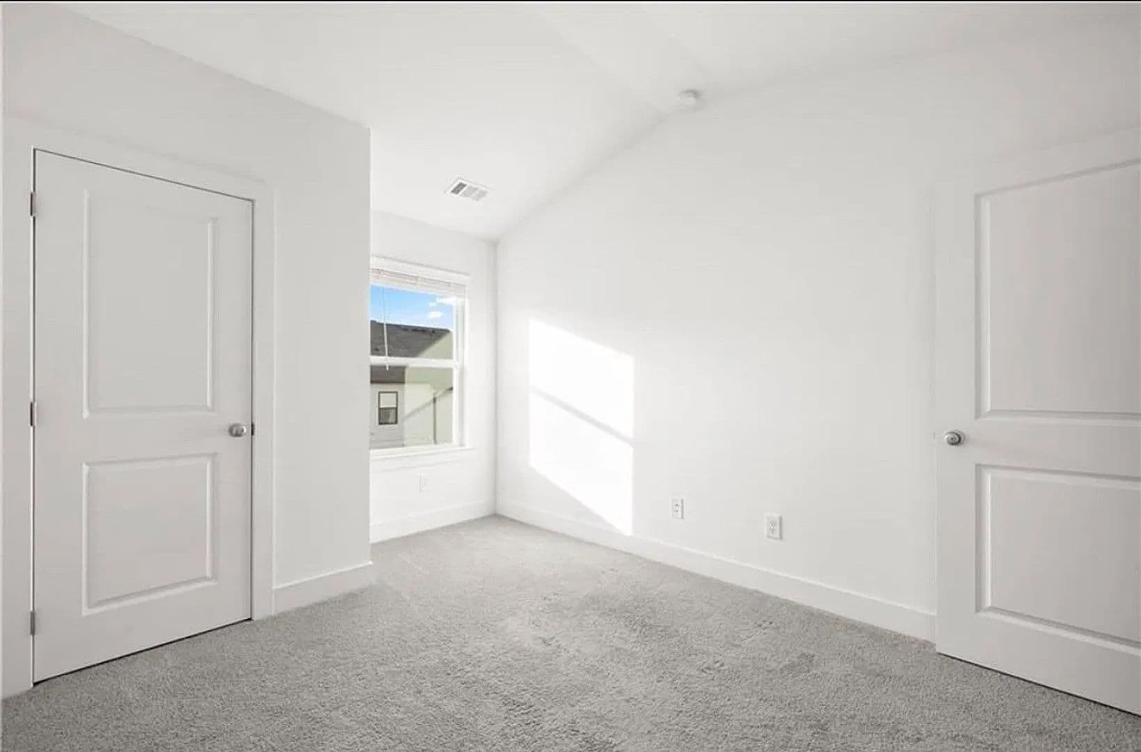 Auburn House: 246 Auburn Valley Wy