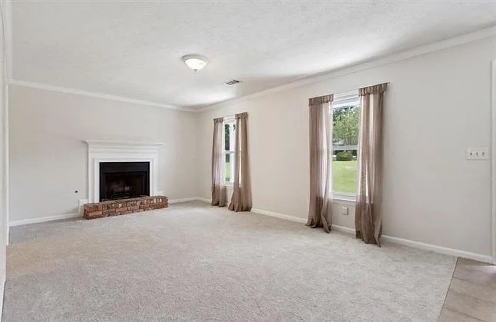 Snellville House: 3081 Brooks Dr