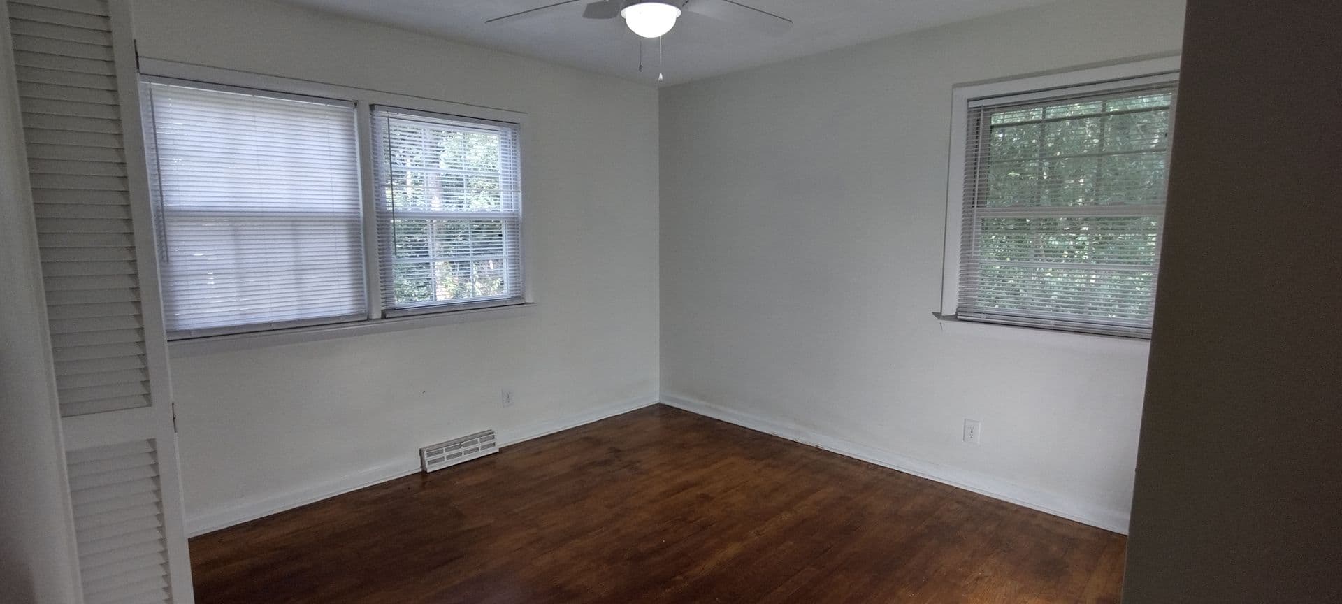 Raleigh House: 1809 Pinedale Dr