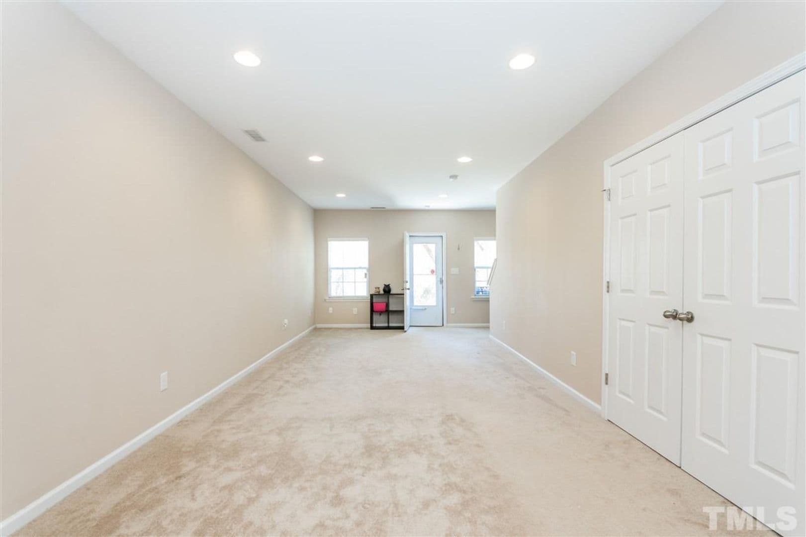 Raleigh House: 5355 Big Bass Dr
