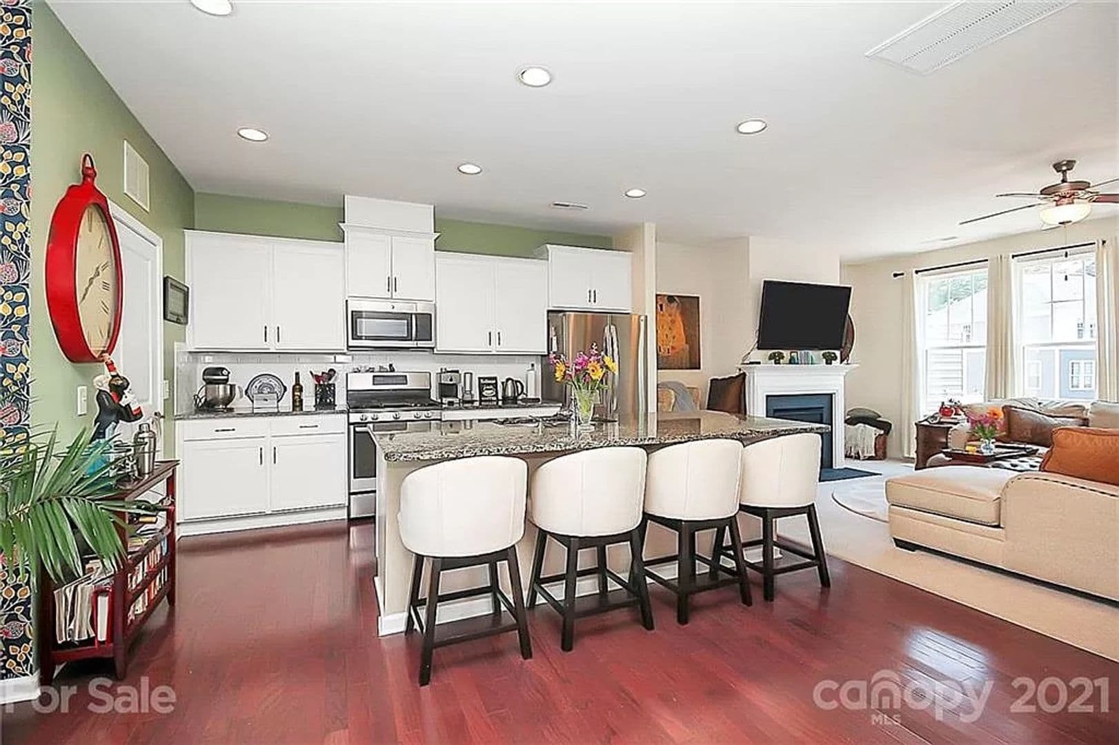Charlotte House: 1502 Sharon Rd W