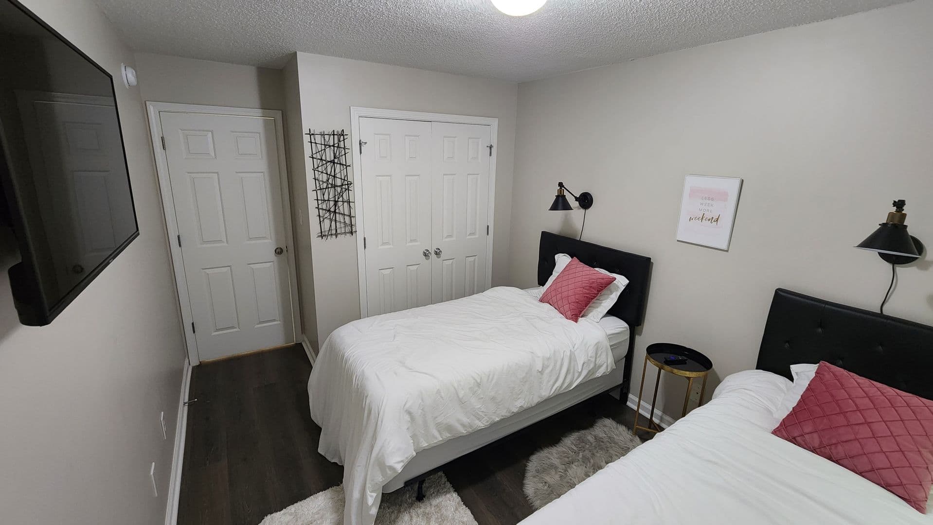 College Park House: 4850 W Park Cir