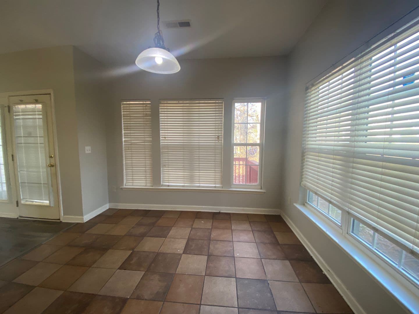 Charlotte House: 12129 Hampton Pl Dr
