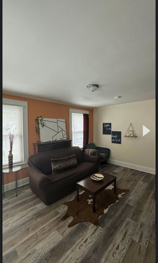 Concord House: 397 Kerr St NW