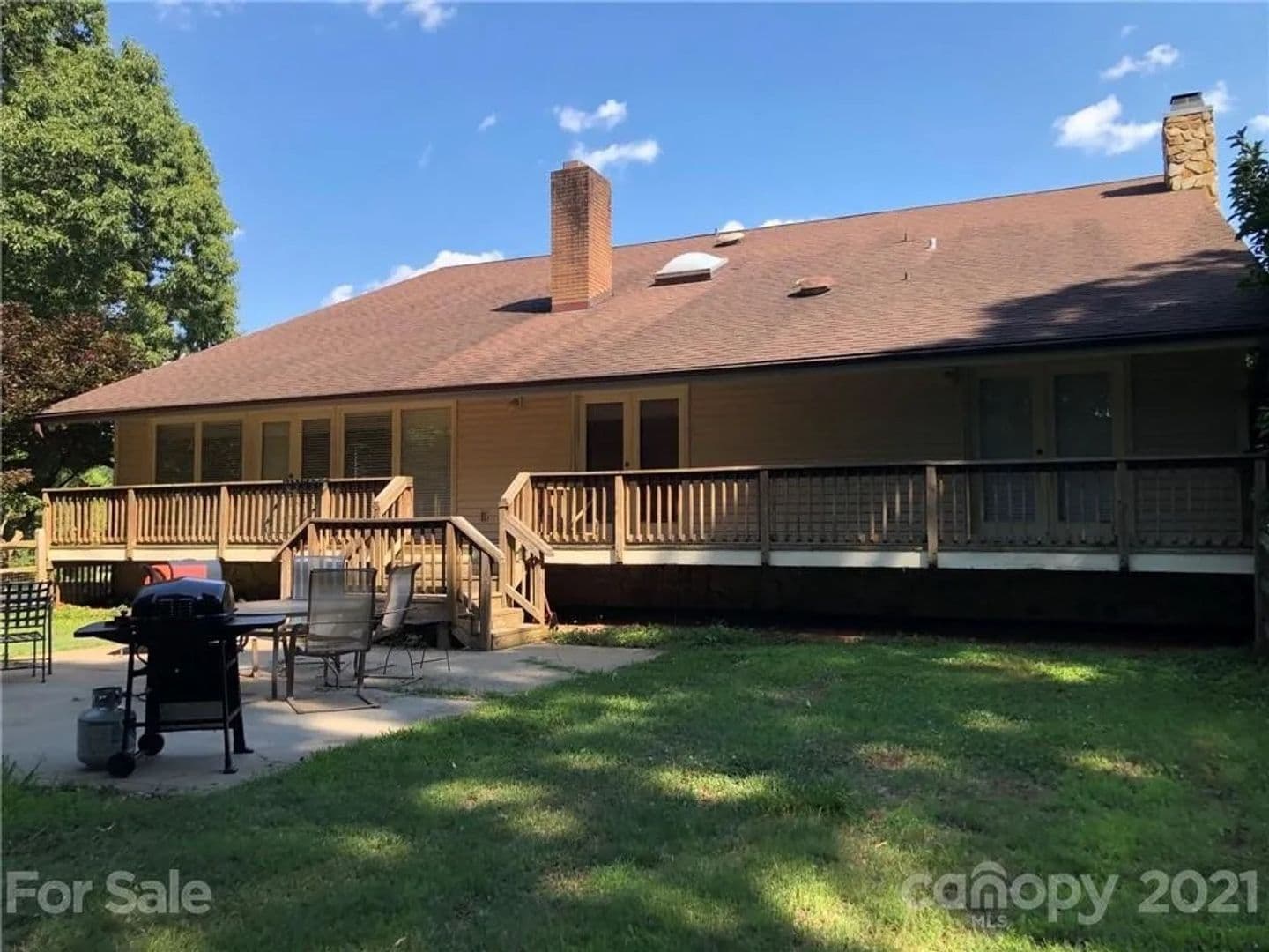 Huntersville House: 14435 Ranson Rd
