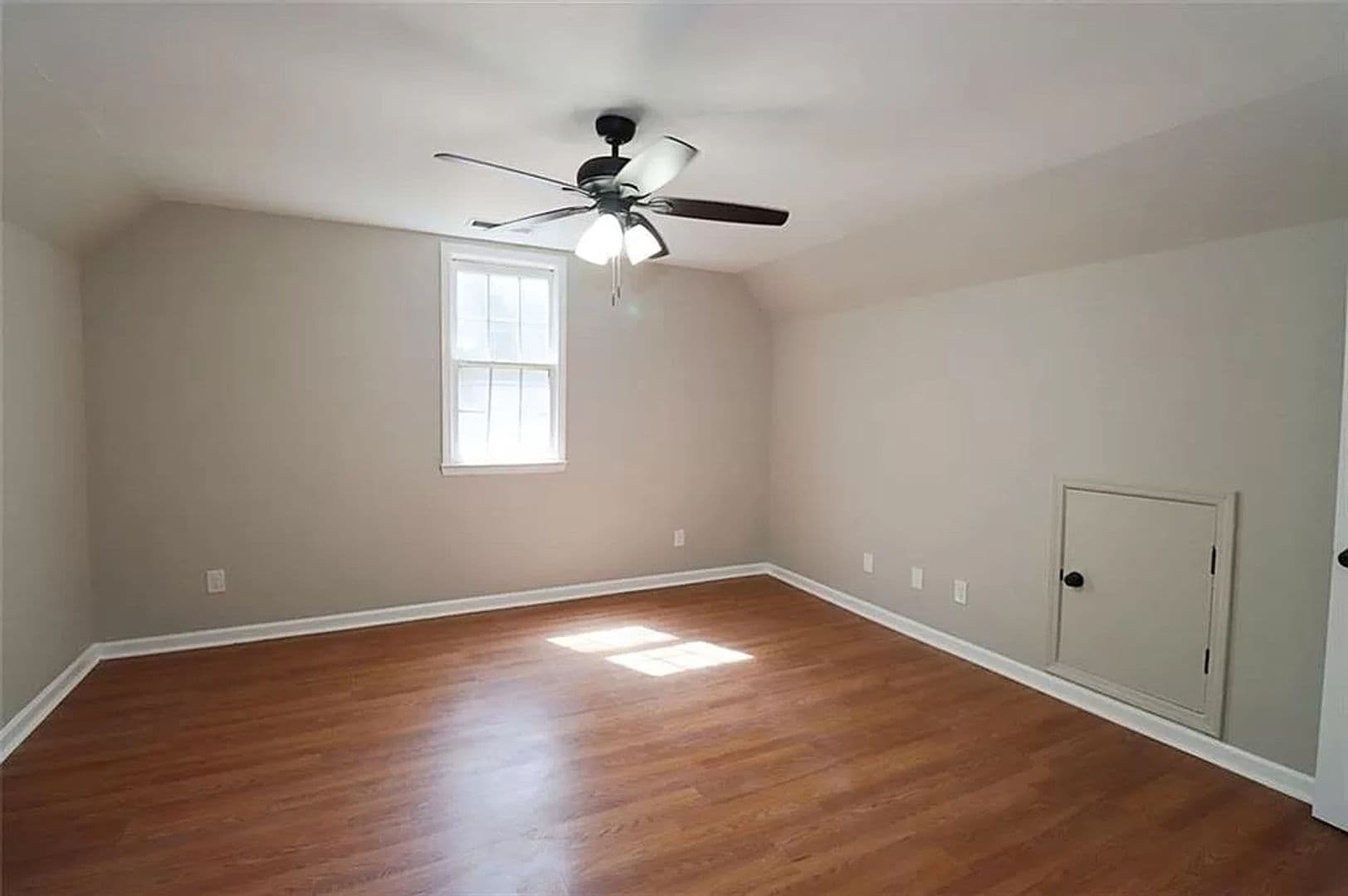 Atlanta House: 197 Polar Rock Rd SW