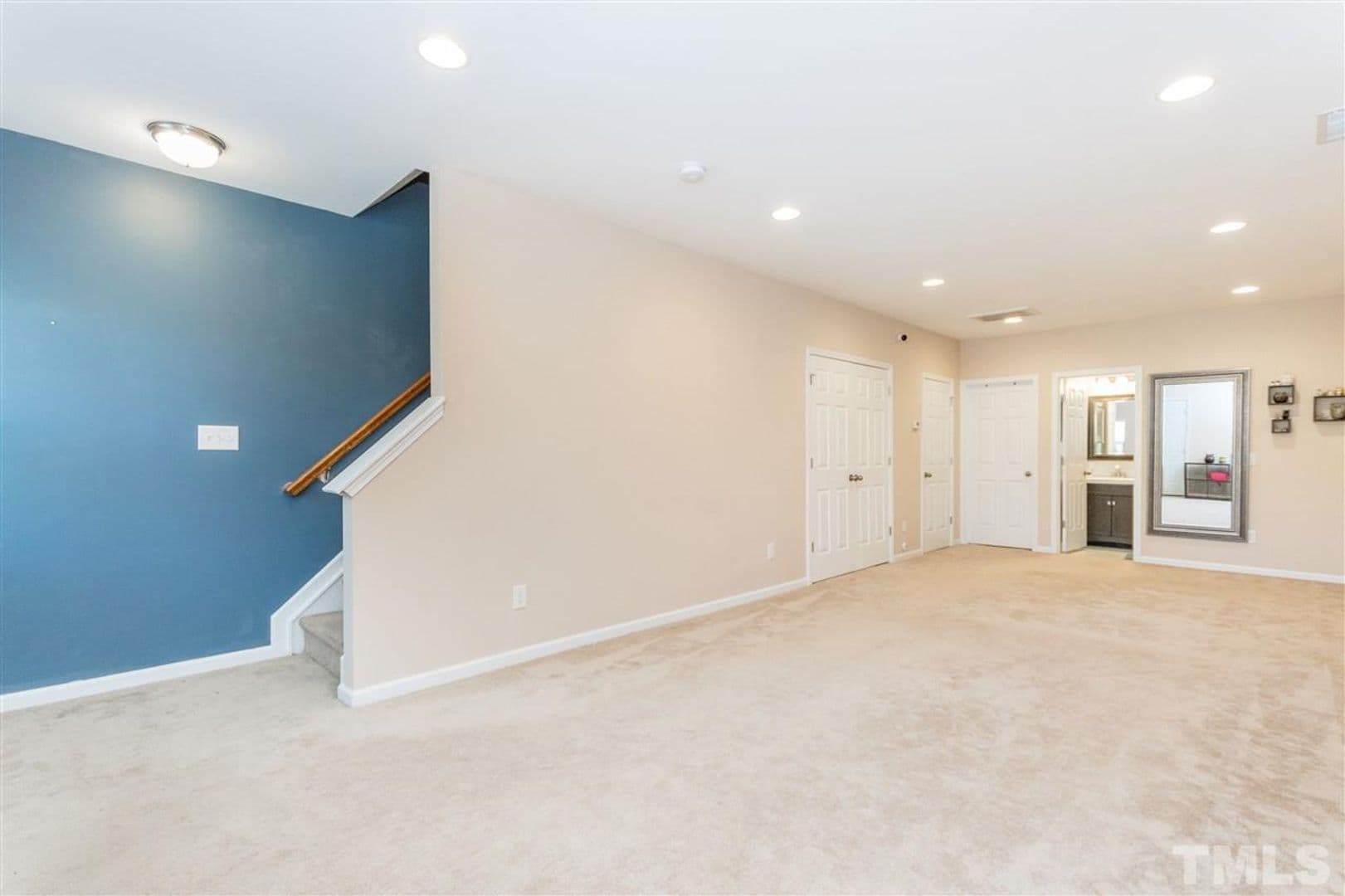 Raleigh House: 5355 Big Bass Dr