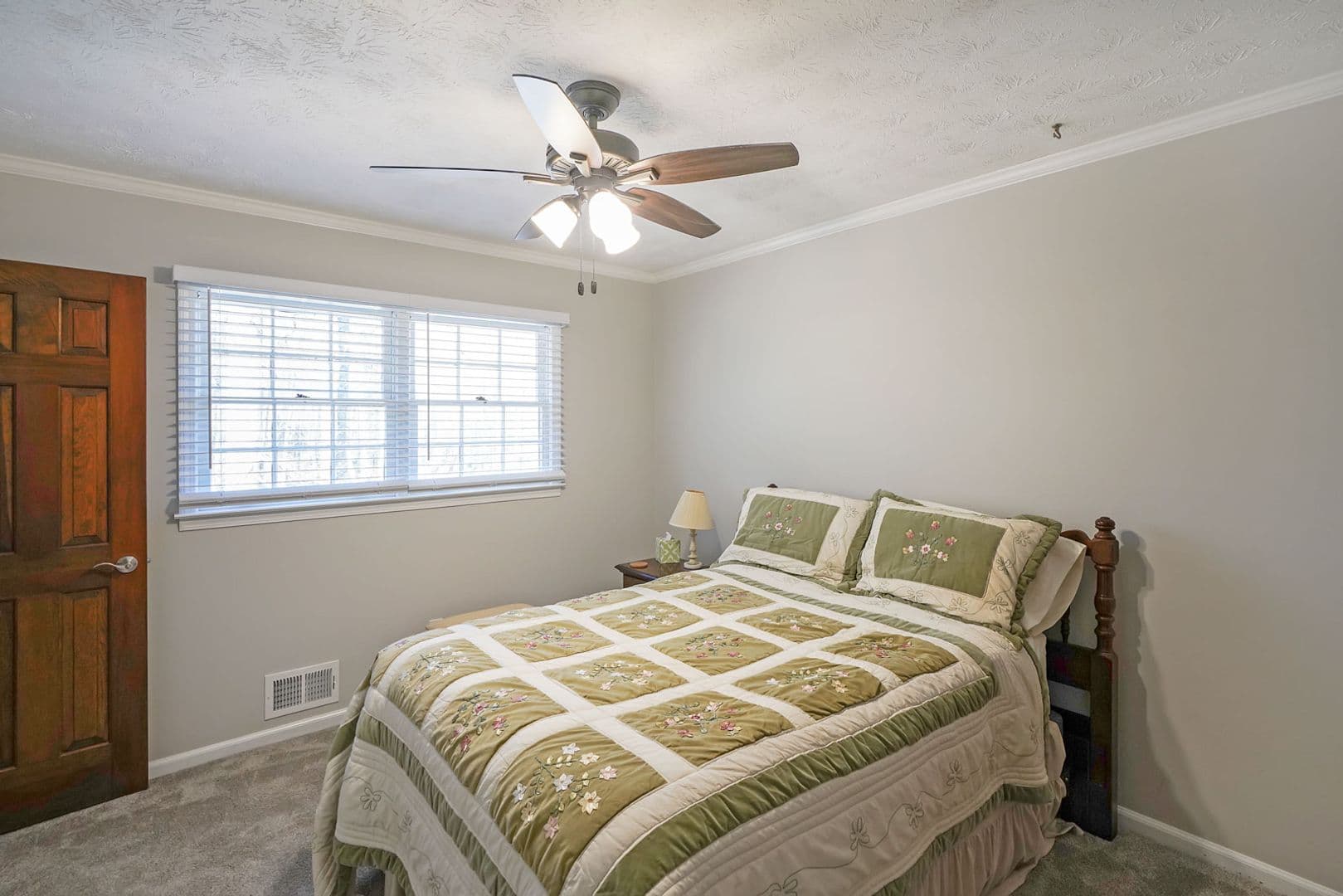 Stone Mountain House: 752 Mountainbrooke Cir SW