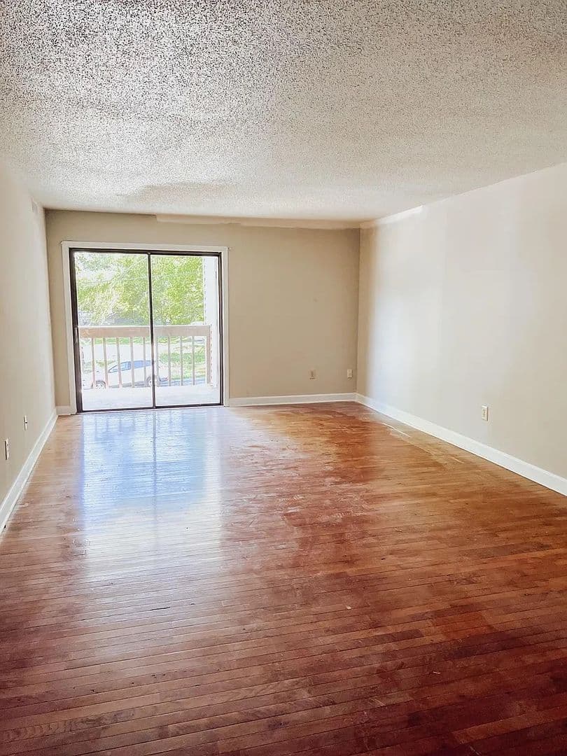 High Point House: 1744 N Hamilton St